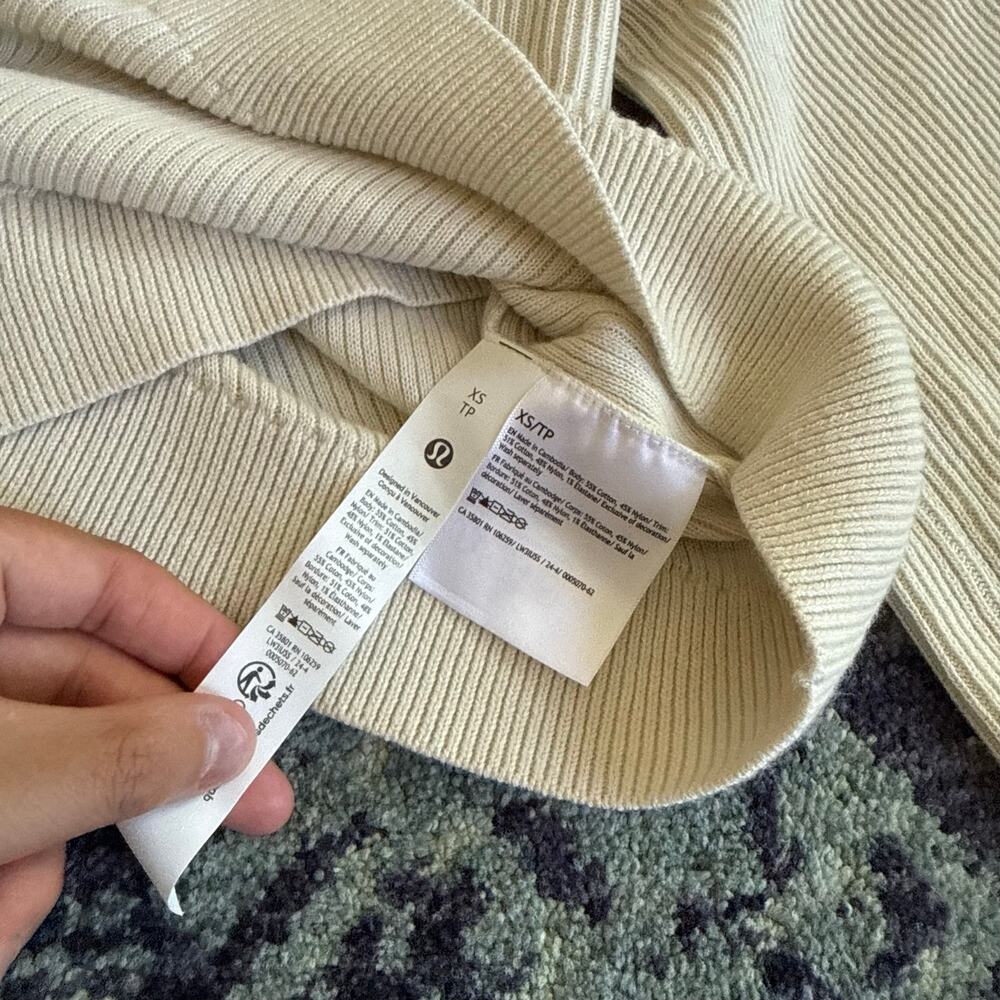 Lululemon Knit Reversible Crossover Sweater in Bone Casual Loungewear- Size XS - Picture 6 of 12